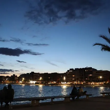Sunny Casita, Torrevieja, Modern 2 Bed Floor * トレビエハ