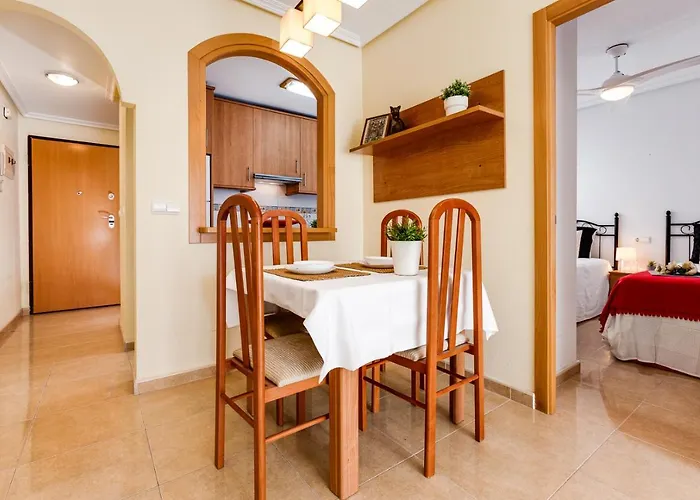 Sunny Casita, Torrevieja, Modern 2 Bed Floor アパート